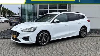 Wit Occasion 2020 Ford Focus Business Edition Stationwagen | € 20.085 (Eerlijke prijs)
