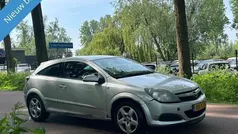Grijs Gebruikt 2007 Opel Astra GTC Business Coupé | € 1.099 (Eerlijke prijs)