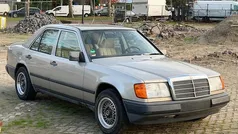 Gebruikt 1986 Mercedes E230 Sedan | € 2.999