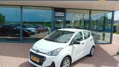 Wit Gebruikt 2017 Hyundai i10 Comfort Hatchback | € 11.950 (Eerlijke prijs)