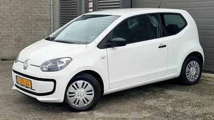 Occasion 2015 VW up! take up! Hatchback | € 3.500 (Eerlijke prijs)