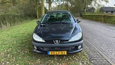 Zwart Gebruikt 2002 Peugeot 206 Hatchback | € 1.250 (Eerlijke prijs)