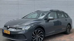 Grijs, metallic lak Gebruikt 2022 VW Golf VIII R-line Stationwagen | € 18.950 (Super prijs)