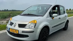 Grijs Gebruikt 2005 Renault Modus Komfort MPV | € 2.995 (Eerlijke prijs)