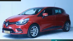 Rood Gebruikt 2017 Renault Clio IV Zen Hatchback | € 9.940 (Eerlijke prijs)