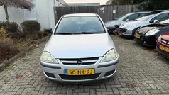 Gebruikt 2003 Opel Corsa Essentia Hatchback | € 950 (Eerlijke prijs)