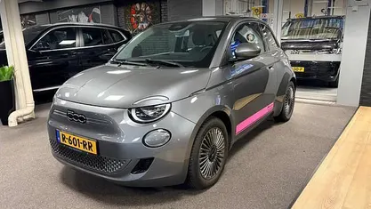 Occasion Fiat 500e Icon 86 kW (118 PK) 2022 Grijs Hatchback