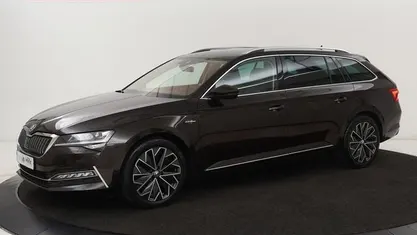 Bruin Gebruikt 2020 Skoda Superb LAURIN & KLEMENT Stationwagen | € 19.900 (Eerlijke prijs)