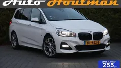 Wit (parellak) Gebruikt 2018 BMW 216 Executive Stationwagen | € 15.750 (Eerlijke prijs)