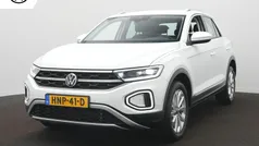 Wit Gebruikt 2024 VW T-Roc Style SUV | € 33.900 (Eerlijke prijs)
