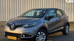 Grijs Gebruikt 2016 Renault Captur Expression SUV | € 7.699 (Eerlijke prijs)