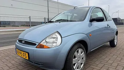 Grijs Gebruikt 2004 Ford Ka ST Hatchback | € 899 (Eerlijke prijs)