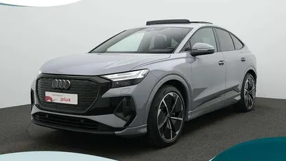 Grijs Occasion 2024 Audi Q4 Sportback e-tron S-Line SUV | € 49.900 (Eerlijke prijs)