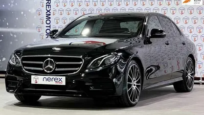 Zwart Gebruikt 2019 Mercedes E450 AMG line Sedan | € 42.945 (Eerlijke prijs)