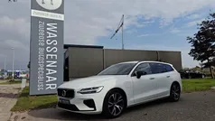 Gebruikt 2020 Volvo V60 R-Design Stationwagen | € 29.750 (Eerlijke prijs)