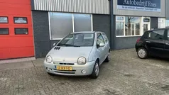 Grijs Gebruikt 2005 Renault Twingo Hatchback | € 1.850 (Eerlijke prijs)