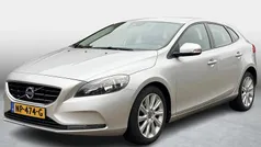 Gebruikt 2016 Volvo V40 Momentum Hatchback | € 8.450 (Eerlijke prijs)