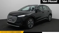 Zwart, metallic lak Gebruikt 2024 Audi Q4 e-tron SUV | € 45.900 (Super prijs)