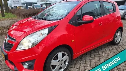 Rood Occasion 2010 Chevrolet Spark LT Hatchback | € 1.999 (Eerlijke prijs)