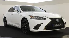 Wit Gebruikt 2024 Lexus ES300H Sport Design Packet Sedan | € 48.899 (Eerlijke prijs)