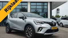 Zilver metallic Gebruikt 2023 Renault Captur Techno SUV | € 23.450 (Eerlijke prijs)
