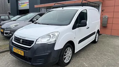 Wit Occasion 2018 Peugeot Partner MPV | € 5.999 (Goede deal)