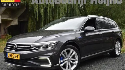 Grijs Gebruikt 2020 VW Passat Business Stationwagen | € 23.945 (Eerlijke prijs)