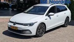 Wit Gebruikt 2021 VW Golf VIII Style Stationwagen | € 22.950 (Eerlijke prijs)