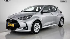 Grijs Gebruikt 2024 Toyota Yaris Hybrid Active Hatchback | € 22.375 (Goede deal)