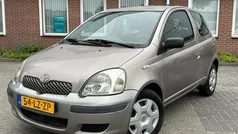 Grijs Gebruikt 2003 Toyota Yaris Terra Hatchback | € 1.250 (Goede deal)