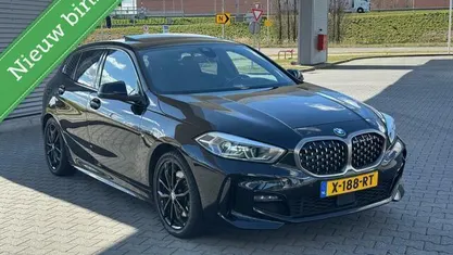 Zwart Gebruikt 2020 BMW 120 Executive Hatchback | € 20.900 (Goede deal)