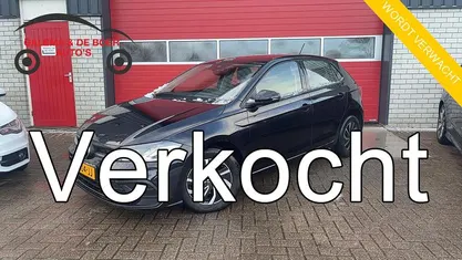 Zwart Gebruikt 2022 VW Polo Life Hatchback | € 17.283 (Eerlijke prijs)