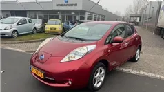 Rood Gebruikt 2011 Nissan Leaf Base Hatchback | € 4.499 (Eerlijke prijs)
