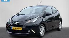 Gebruikt 2016 Toyota Aygo X-wave Hatchback | € 12.950 (Eerlijke prijs)
