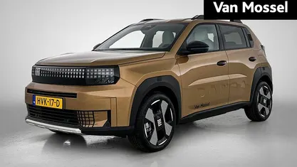 Occasion 2025 Fiat Grande Panda La Prima Hatchback | € 24.940 (Eerlijke prijs)