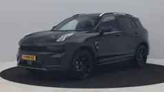 Zwart, metallic lak Gebruikt 2023 Lynk & Co 01 SUV | € 29.700 (Eerlijke prijs)