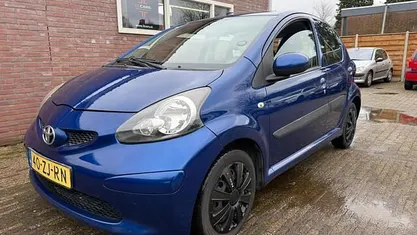 Occasion Toyota Aygo 68 PK (50 kW) 2008 Blauw Hatchback