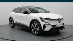 Gebruikt 2025 Renault Mégane Komfort Hatchback | € 37.990 (Eerlijke prijs)
