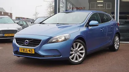 Occasion Volvo V40 Momentum 120 PK (88 kW) 2014 Blauw Hatchback