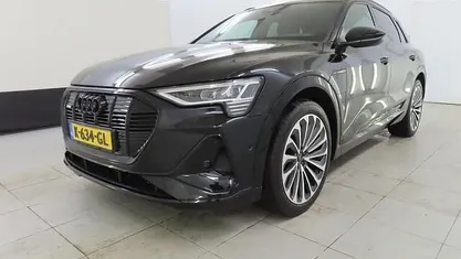 Occasion 2020 Audi e-tron S-Line SUV | € 26.700 (Goede deal)