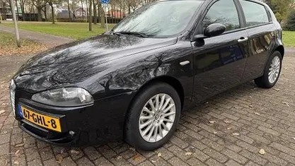 Zwart Gebruikt 2008 Alfa Romeo 147 Business Hatchback | € 1.999 (Eerlijke prijs)