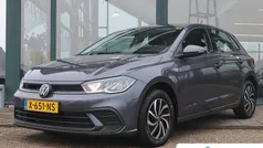 Grijs Gebruikt 2024 VW Polo Life Hatchback | € 22.395 (Eerlijke prijs)