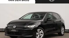 Zwart Gebruikt 2024 VW Golf VIII Edition Hatchback | € 30.400 (Goede deal)