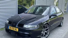 Zwart Gebruikt 2006 Seat Leon Hatchback | € 1.495 (Eerlijke prijs)
