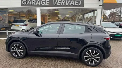 Zwart Gebruikt 2023 Renault Megane E-Tech Evolution Hatchback | € 24.950 (Eerlijke prijs)