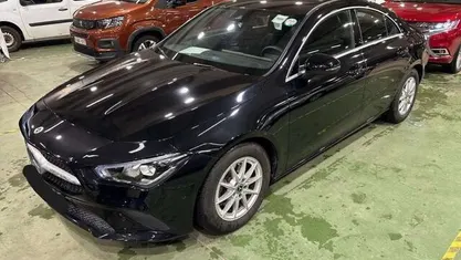 Occasion Mercedes CLA180 Business 136 PK (100 kW) 2021 Zwart Sedan