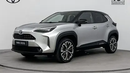 Zilver Occasion 2025 Toyota Yaris Cross Executive SUV | € 28.900 (Goede deal)