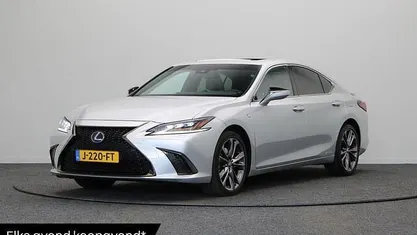 Occasion 2020 Lexus ES300H Sport Line Sedan | € 38.945 (Goede deal)