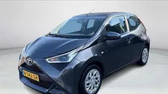 Gebruikt 2021 Toyota Aygo X-play Hatchback | € 11.950 (Eerlijke prijs)