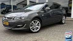 Grijs Gebruikt 2015 Opel Astra Sport Hatchback | € 11.995 (Eerlijke prijs)